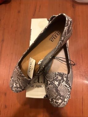 a.n.a Women's Taupe Snake-Print Slip-On Flats